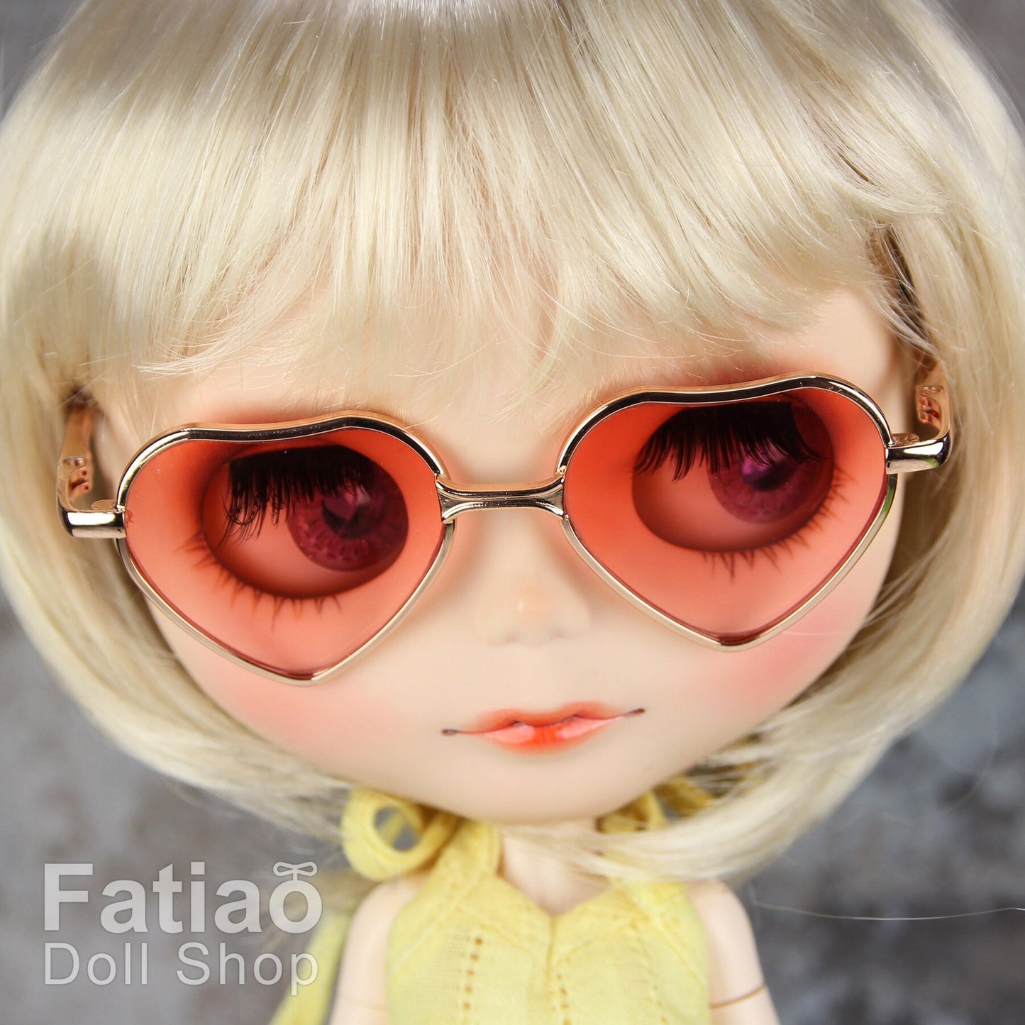 New Dolls fashion Sunglasses Glasses fit Blythe - Heart