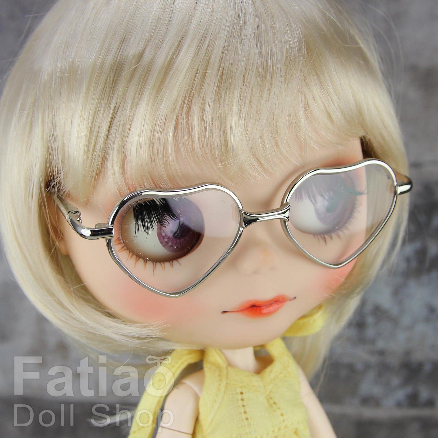 New Dolls fashion Sunglasses Glasses fit Blythe - Heart